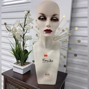Noriko Collection White Mannequin Head